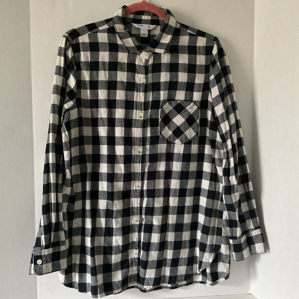 Old Navy Black and White Checkered Women’s Shirt